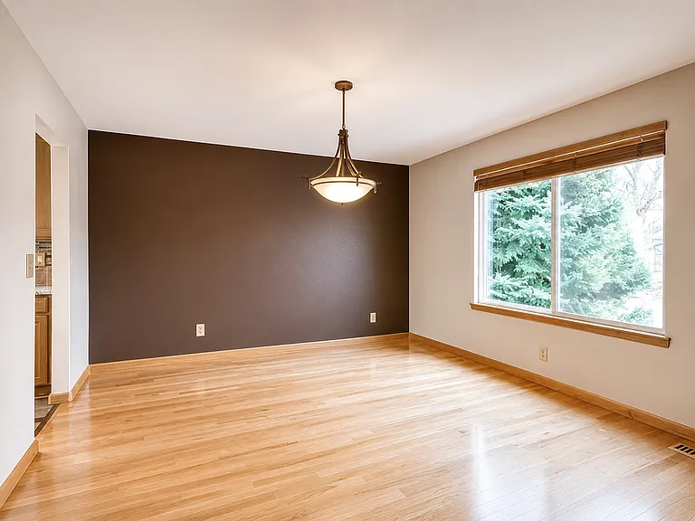9865 Glenstone Trl — Photo 12