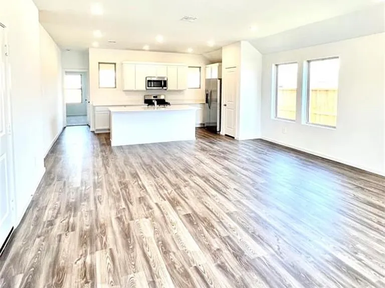 22445 Mountain Pine Dr — Photo 4