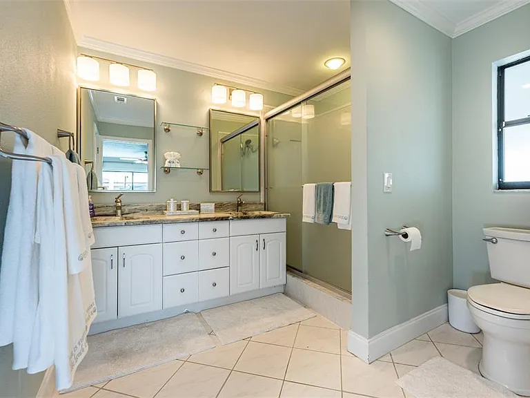 910 Chipaway Dr — Photo 16