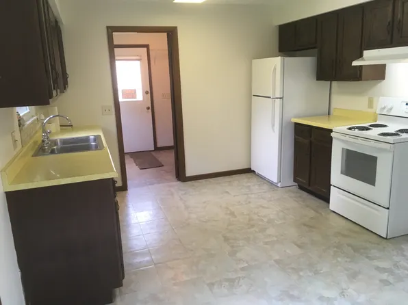 4778 Wake Robin Rd, Mentor, OH 44060