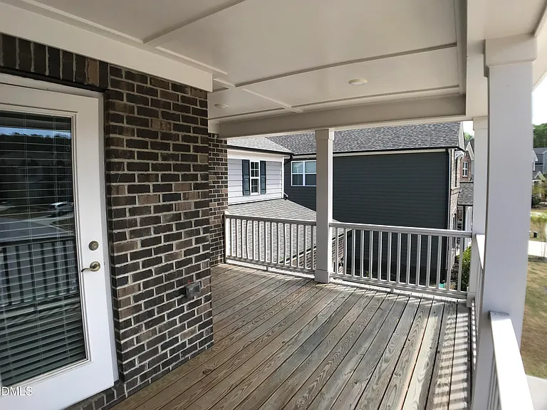 517 Hillman Bnd — Photo 30