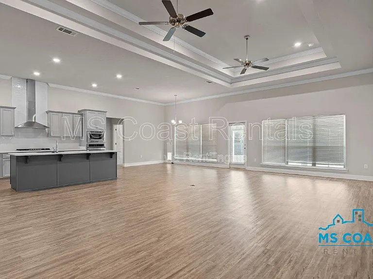 8712 Park Ridge Ct — Photo 9