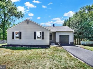 20 Merrin Rd, York, PA 17402