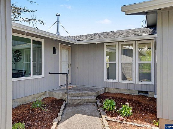 5th image of 31481 Bellfountain Rd