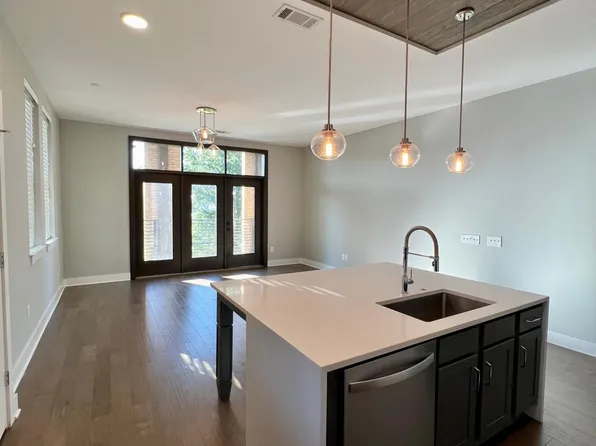 2401 Euclid Ave, Charlotte, NC