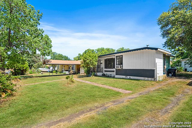 1st image of 130 Gaskin Dr