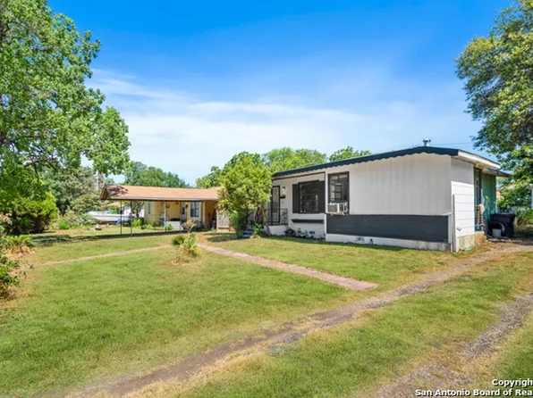 130 Gaskin Dr, San Antonio, TX 78212