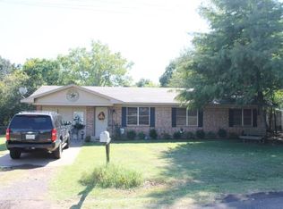 302 Patterson St, Naples, TX 75568