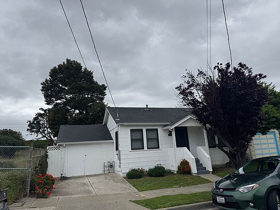 2nd image of 711 2nd Ave