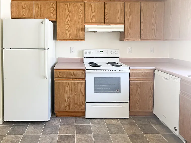 1441 S Main St — Photo 10