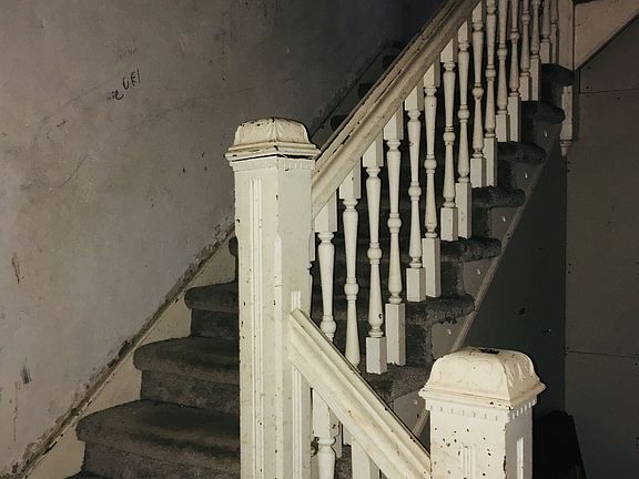 3rd image of 500 Greensburg St