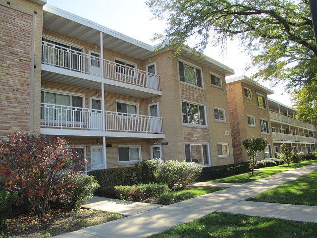 1st image of 4921 N Harlem Ave #3