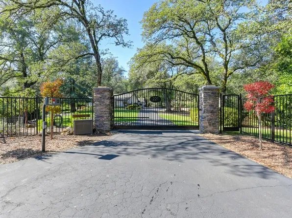 221 Hammond Dr, Auburn, CA 95603