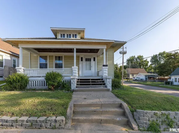 802 12th Ave S, Clinton, IA 52732