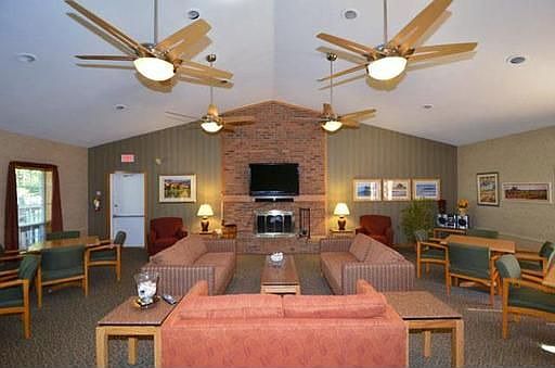 5th image of 254 Manor Dr