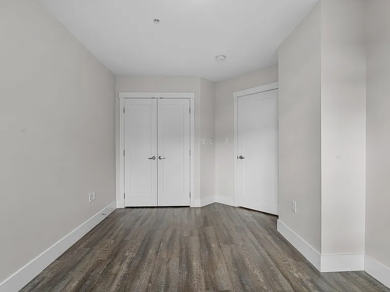 3569 Dutch Village Rd — Photo 45