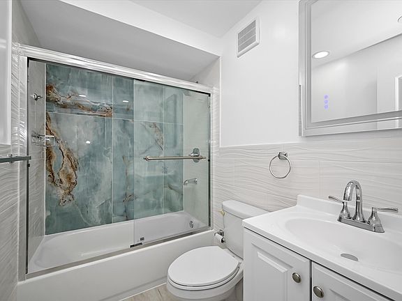 5th image of 725 Miller Ave APT 337
