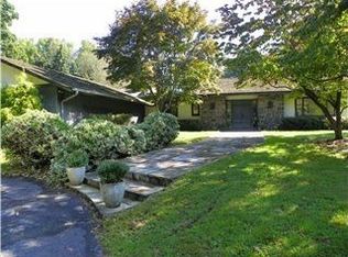 2 Carriage Rd, Wilmington, DE 19807