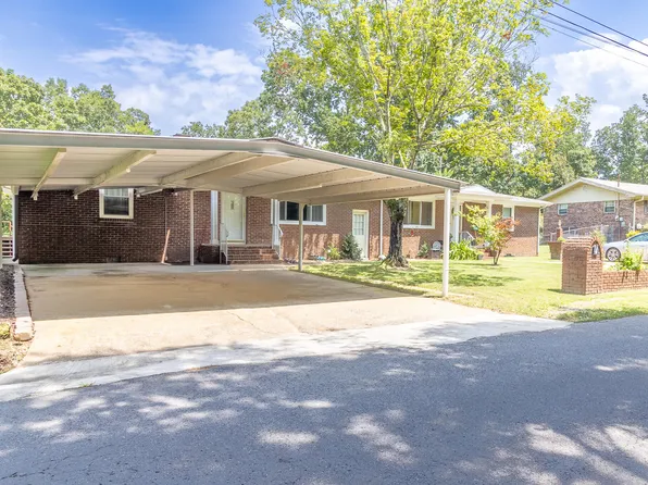 1867 S Boyd Dr, Rocky Face, GA 30740
