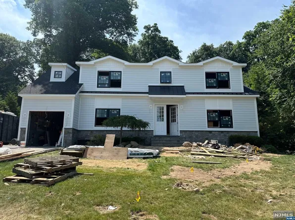 680 N Monroe St, Ridgewood, NJ 07450