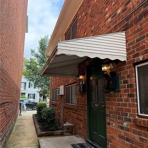 1715 Grove Ave #B — Photo 2