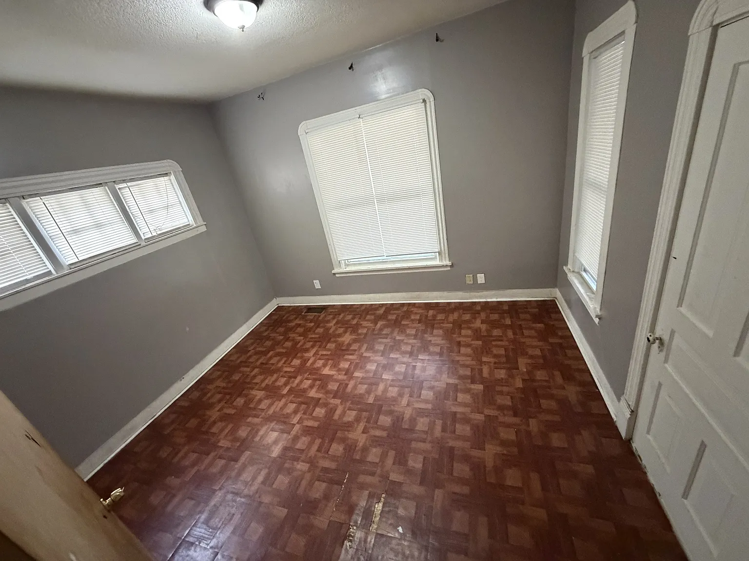 2647 Fremont Ave N - 0 — Photo 2