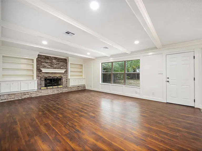 3823 Fernglade Dr — Photo 5