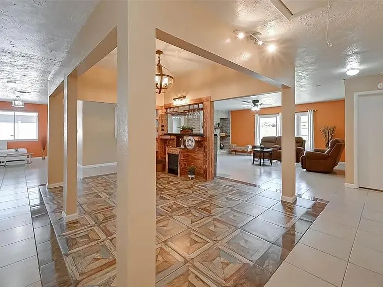 10431 Odessa Dr — Photo 9