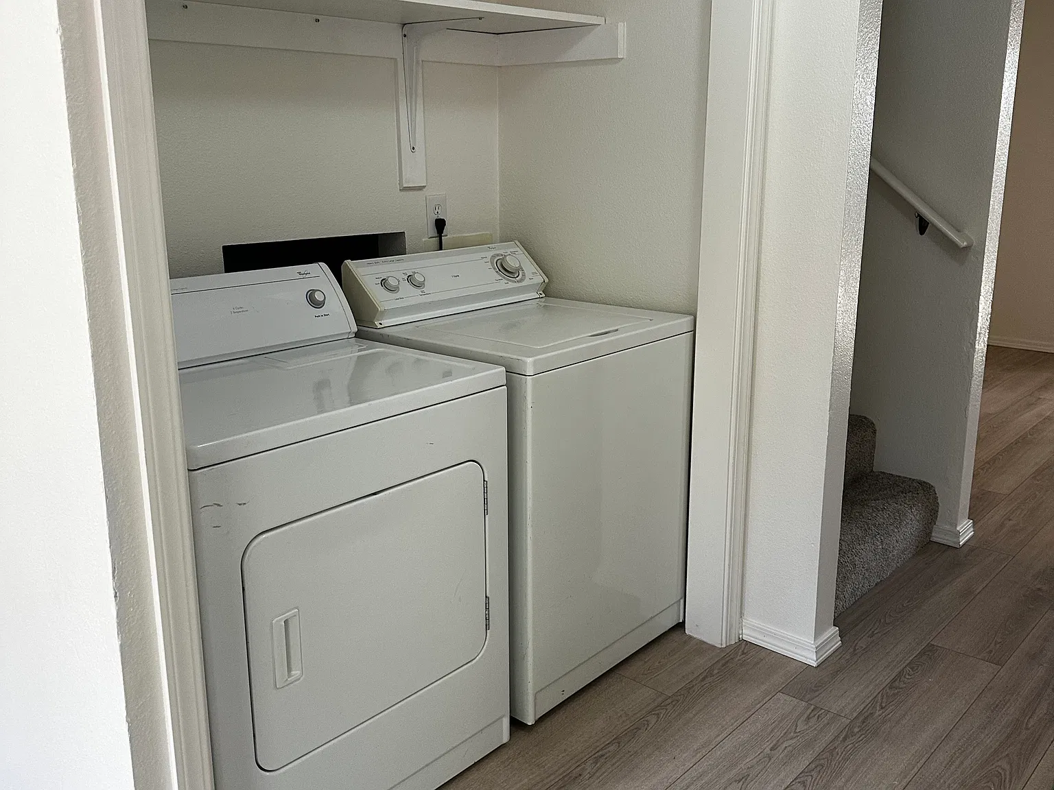 2 bed, 1.5 bath, 1100 sqft, $1,675 — Photo 3
