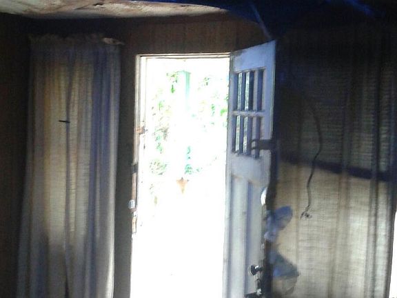 4th image of 1577 W 35th St