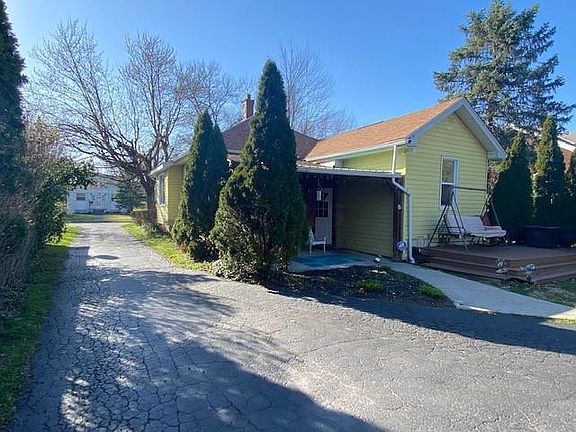 4th image of 578 Maplewood Ave