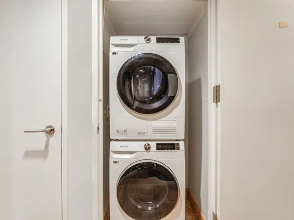 400 East 67th Street image 13 of 25