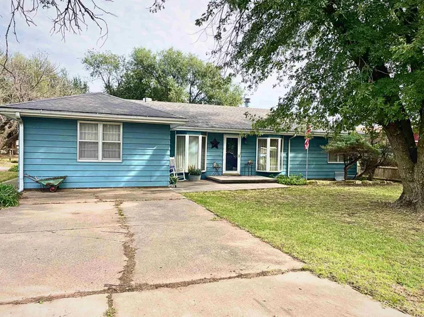 1703 N C St, Wellington, KS 67152