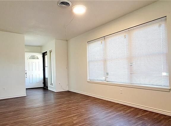 5th image of 613 Cedar Dr