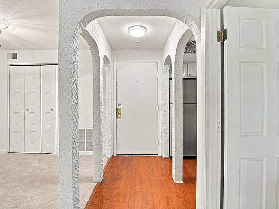 3rd image of 16 Shadowbrook Ln APT 35