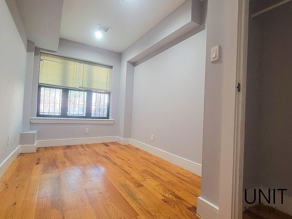 1st image of 586 Bainbridge St #1B