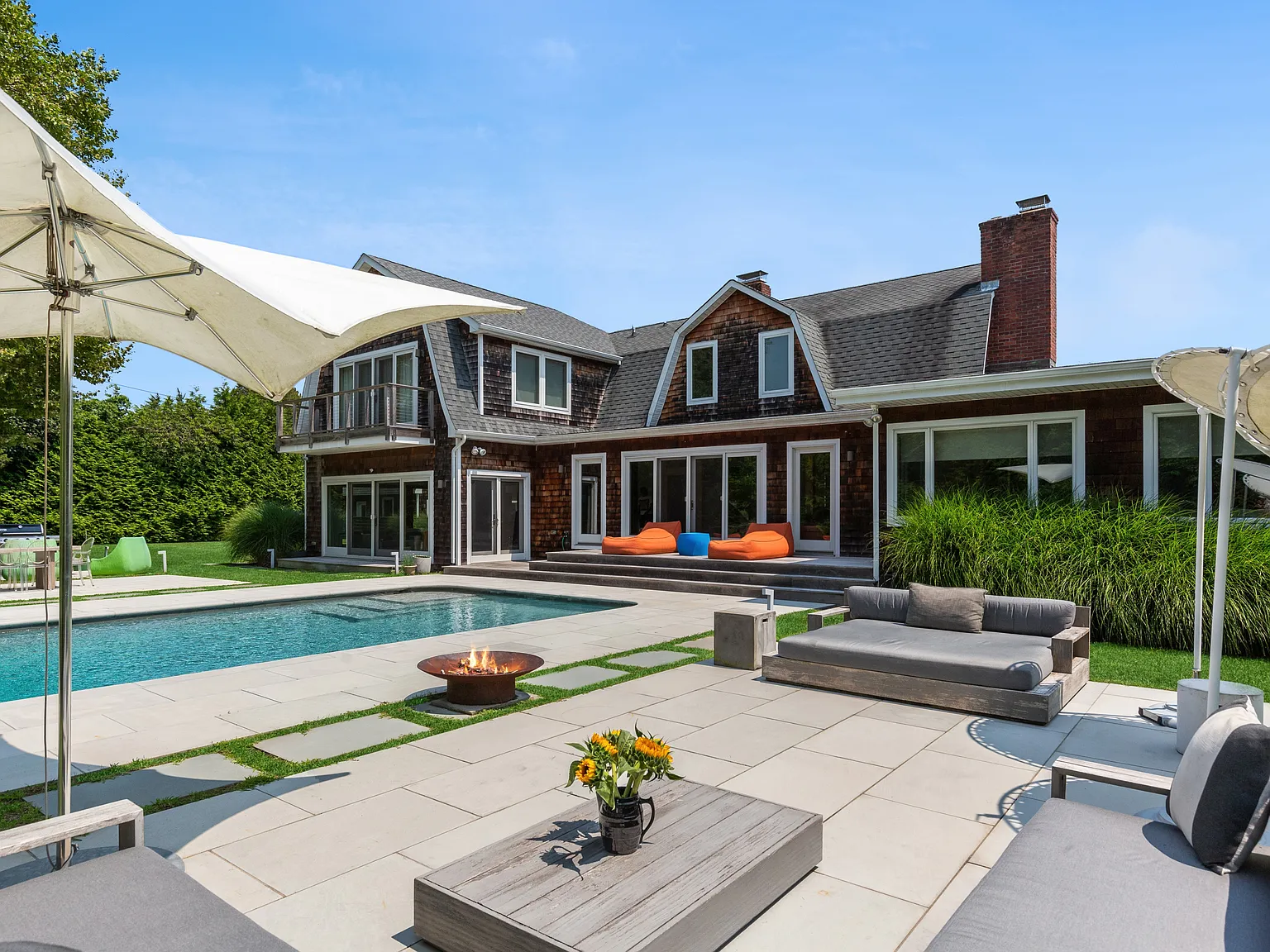 Ultra Chic Westhampton South With Pool and Dock Luxe Living — Photo 3