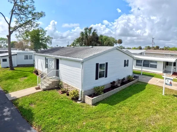 1263 Carriage Dr, Daytona Beach, FL 32119