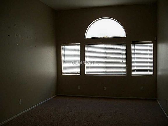 5th image of 614 Regal Robin Way