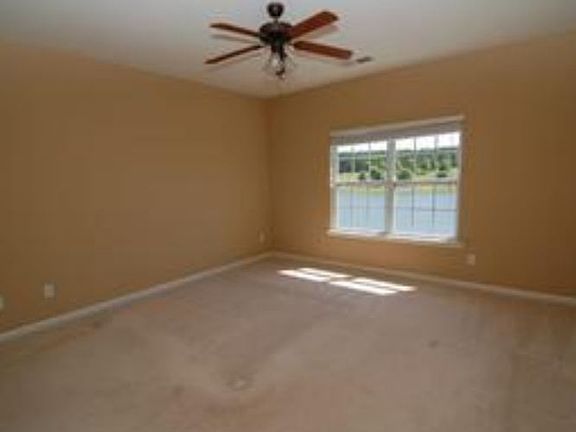 5th image of 1085 Fairbank Ln