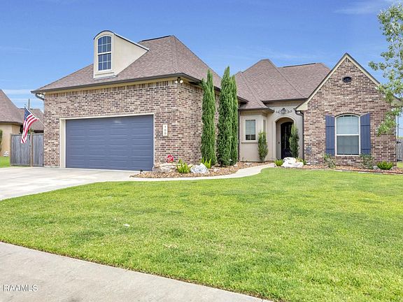 4th image of 100 Bayou Parc Dr
