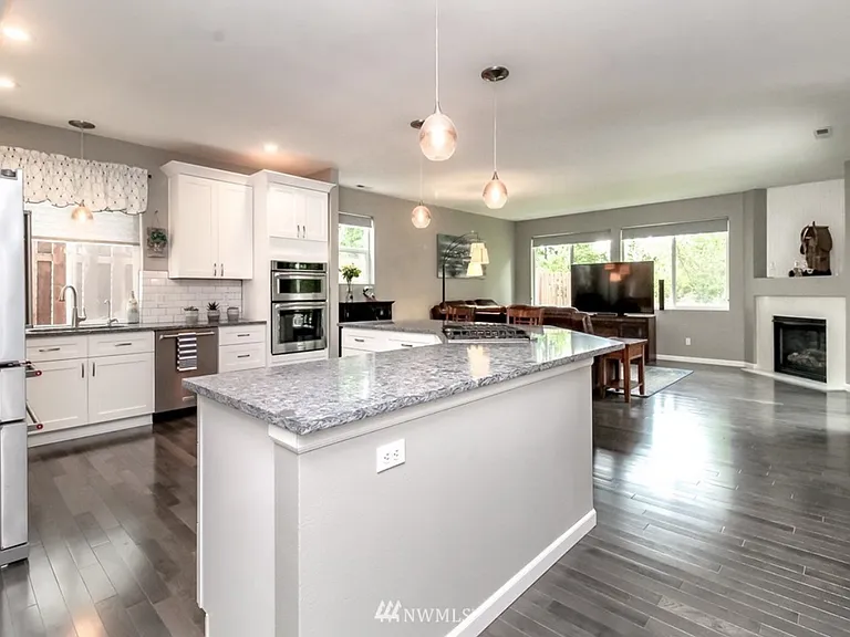 Montevista Dr SE — Photo 2