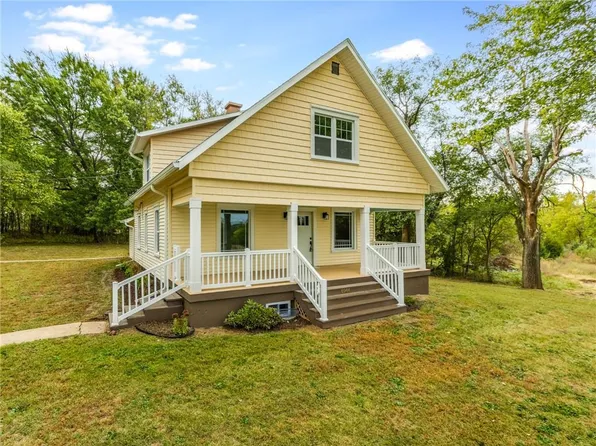 6944 SW Thornton Rd, Clarksdale, MO 64430