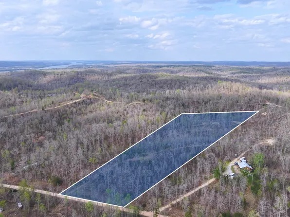 14579 Crooked Creek Rd, Lobelville, TN 37097