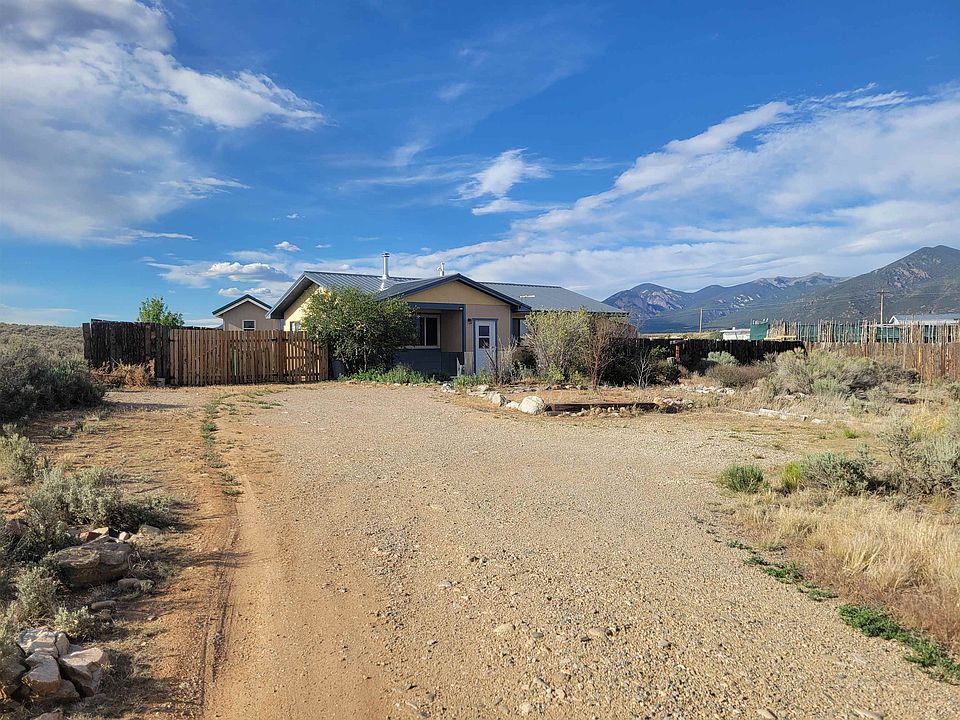 1st image of 7 Camino Coyote