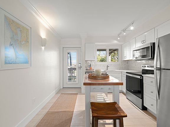5th image of 601 Marina Villas #601