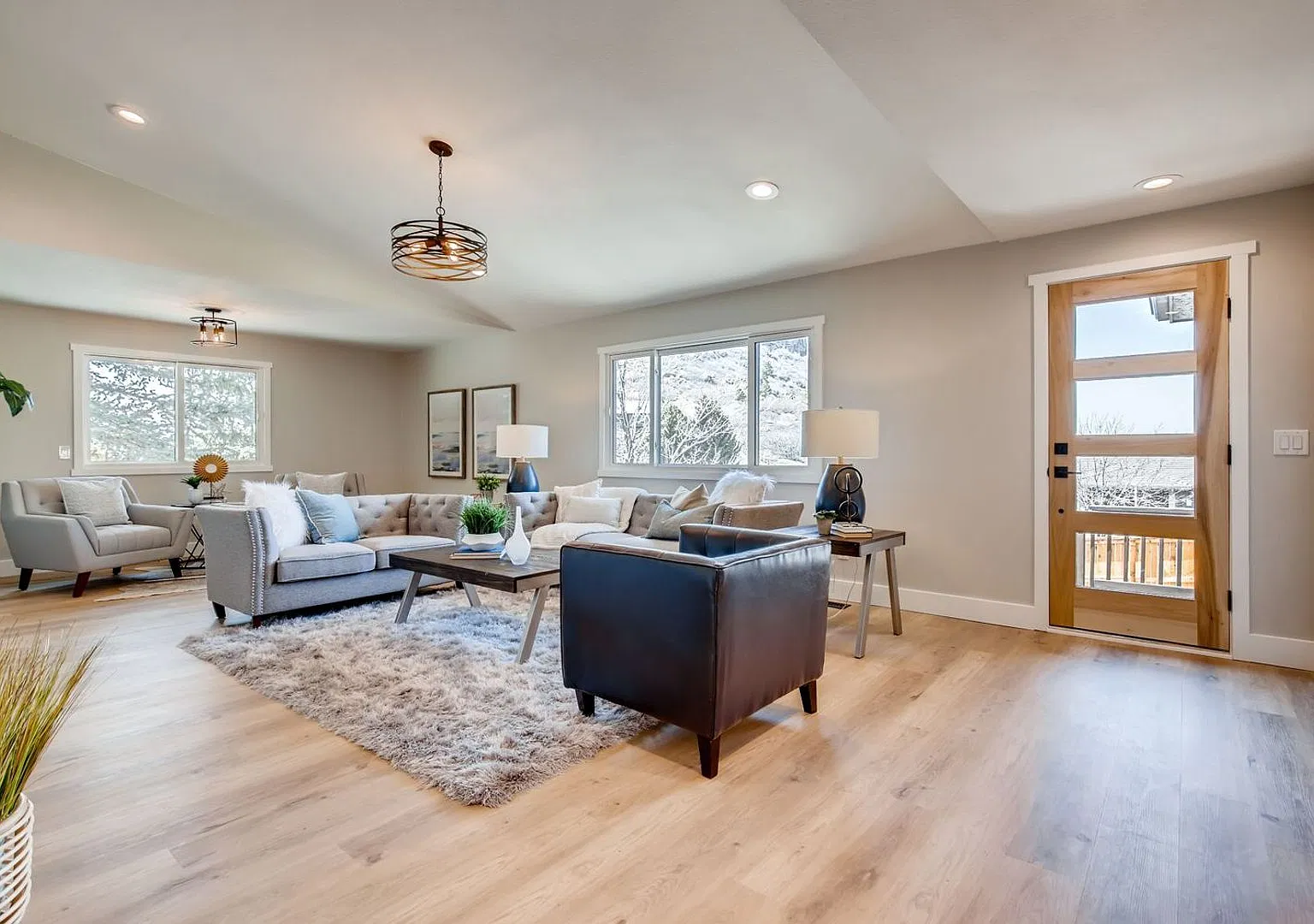 Spacious 4-Bedroom Castle Rock Home + Office & Finished Basement — Photo 3