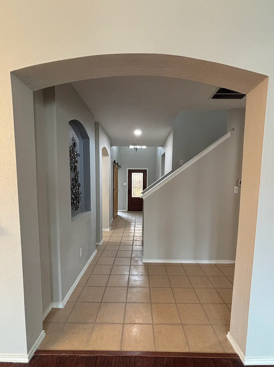 Building Photo - 10120 Sourwood Dr