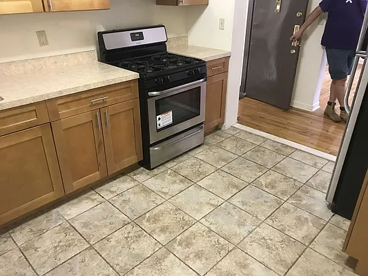 Rented by Zuz Realty | media 11