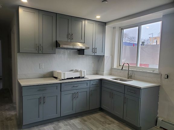 3rd image of 226 Bay 22nd St Floor 2
